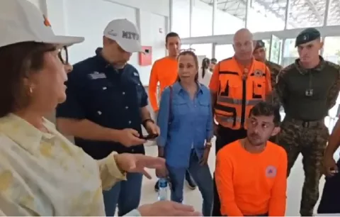 Intensifican distribución de agua en Azuero tras incremento de microorganismos en el río La Villa