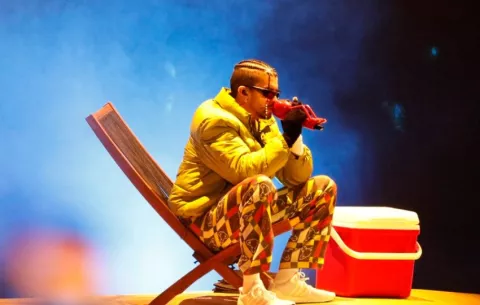 Bad Bunny agota en menos de 24 horas sus 3 conciertos en la ciudad colombiana de Medellín