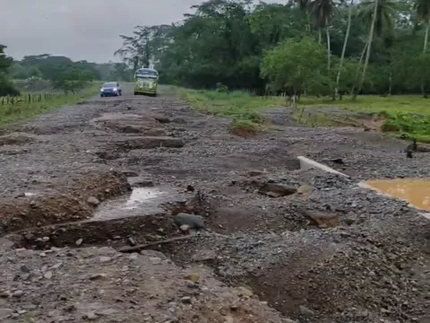 Mal tiempo afecta vía hacia la Costa Arriba de Colón