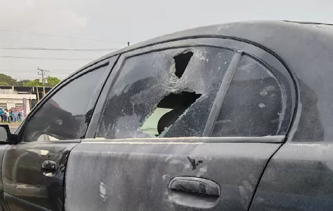 Auto se incendia durante protesta docente en La Chorrera y la policía investiga
