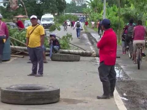 Siguen las negociaciones en Bocas del Toro para poner fin a los cierres