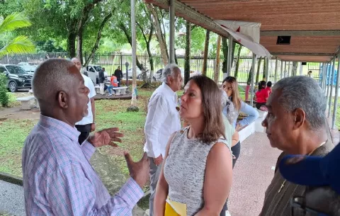 Embajada de Estados  Unidos gestiona rescatar edificios en el CRU de Colón