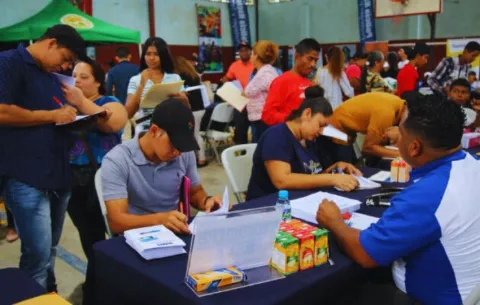 Economista advierte que el problema no es la Ley 462, sino el desempleo y la falta de inversión