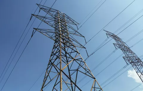 Evalúan impacto de interconexión eléctrica entre Panamá y Colombia