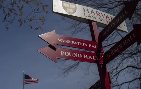 Gobierno de Trump da plazo de 72 horas a Harvard si quiere volver a matricular a extranjeros