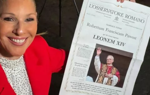 Caras del patio celebran el nombramiento del papa León XIV