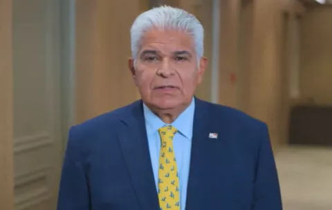 Mulino reitera en este 1 de mayo la soberanía panameña sobre el Canal y augura más empleo