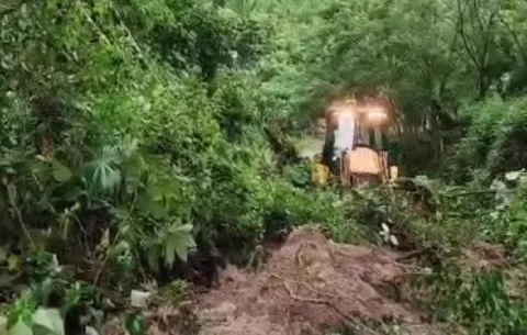 La población de  Río de Jesús en San Carlos está incomunicada por deslazamientos de tierra