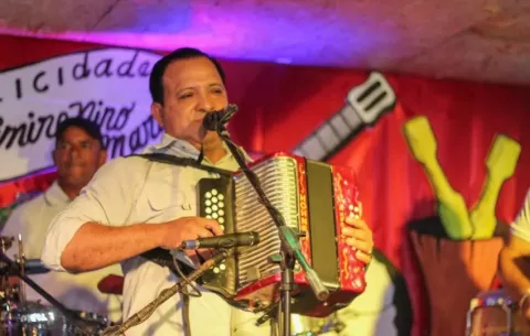 Honran a Maximino 'Mino' Marín con amor en su funeral
