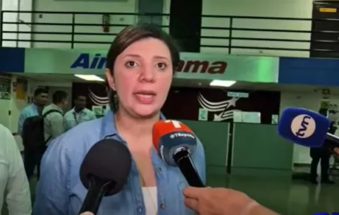 Gobierno y Sitraibana continúan diálogo en medio de cierre de vías en Bocas del Toro