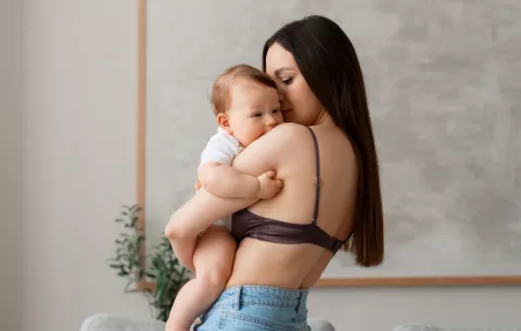 ‘Mommy makeover’, procedimiento estético con una demanda en ascenso