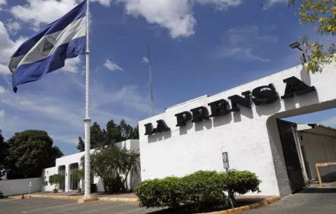 Nicaragua abandona la Unesco en protesta por el premio al diario La Prensa