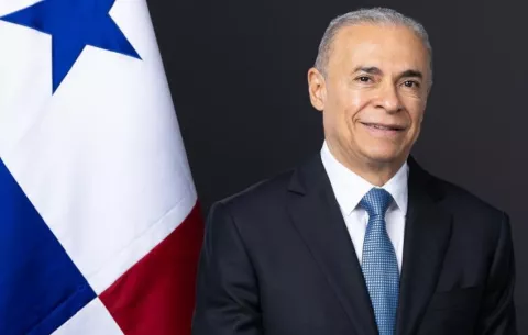 Ricardo Landero renuncia como viceministro del Mides; designan a Roberto Arosemena  