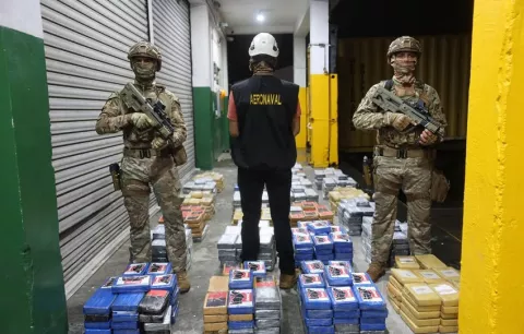 Senan incauta más de mil paquetes de droga en puerto de Colón