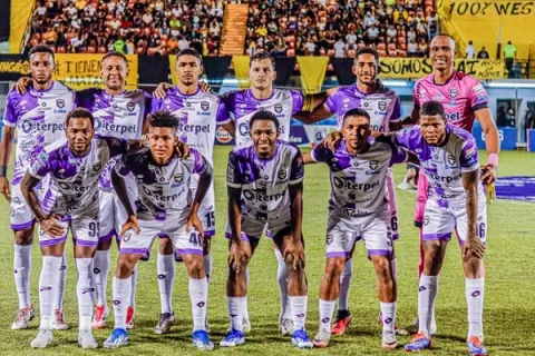 Tauro ante Plaza Amador y Sanfra contra Universitario, las semifinales de la LPF
