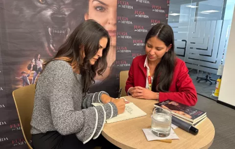 Thalía Velásquez presentó su libro 'Fuga por mi Vida' en Colombia