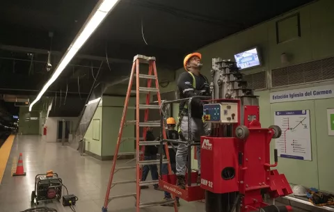 Continúan las adecuaciones al sistema de aires acondicionados en las estaciones del Metro