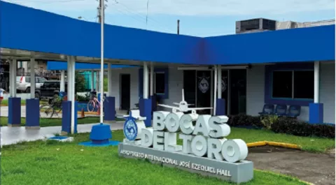Martinelli califica como error la no aprobación de fondos para ampliar aeropuerto de Isla Colón