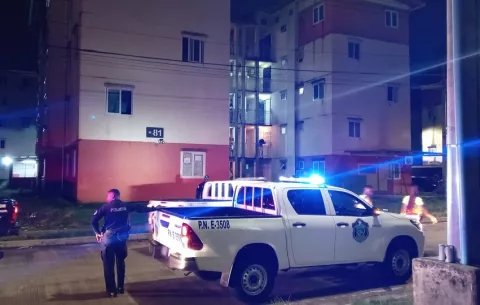 Joven de 23 años muere tras tiroteo en un multifamiliar en Alto de Los Lagos, Colón