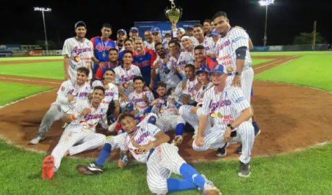 Azuero comienza a defender su título en el Campeonato Nacional de Béisbol U23
