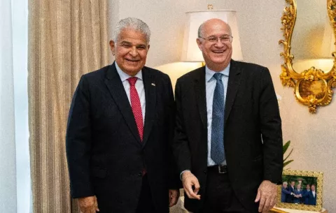 BID respalda a Panamá como 'hub' de inversiones y apoyará su ingreso a la OCDE