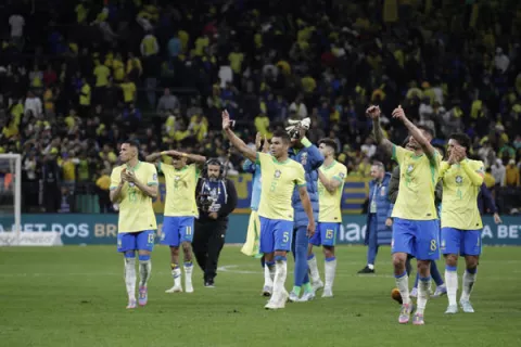 Ecuador y Brasil alistan valijas  para el Mundial, Chile vuelve a fracasar y Argentina pasa un susto