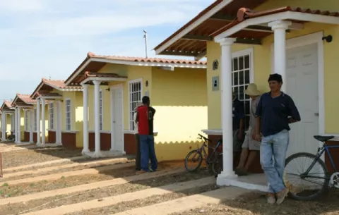 Aprueban en tercer debate proyecto 289, sobre  intereses preferenciales