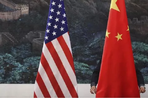Chips, visados para estudiantes y tierras raras marcarán reunión entre China y EE.UU. en Londres