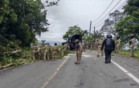 Gobierno mantiene diálogo para abrir vías en Bocas del Toro; persisten cinco puntos de cierre