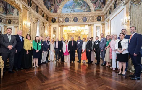  Mulino presenta plan económico y logístico a empresarios del Council of the Americas