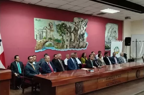 Sal de las Redes apoya a Universidad de Panamá para que facilite Diálogo Nacional
