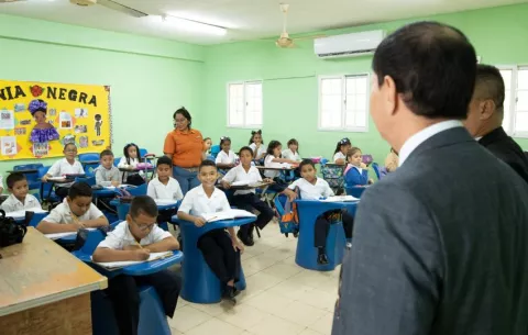Meduca prevé reemplazos 'mínimos' de docentes tras decreto sobre nombramientos transitorios