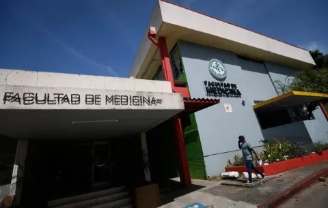 Aumenta puntaje mínimo para la aprobación del examen de Certificación Básica en Medicina