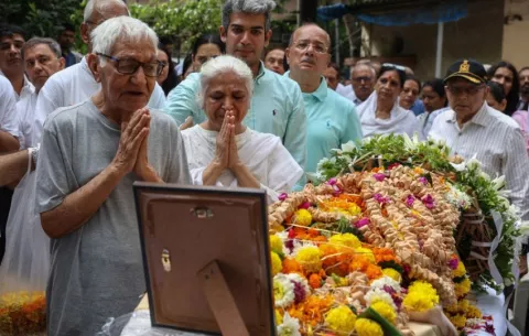 Identifican a 162 víctimas de la tragedia de Air India y entregan 120 cuerpos a familias