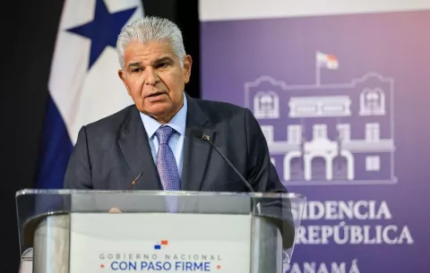 Mulino viaja a España para participar de reunión con el presidente Pedro Sánchez, el BID y la CAF