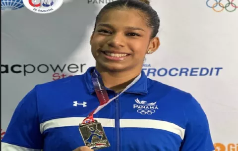 Karla Navas dio medalla de oro a Panamá en salto en el Panamericano de Gimnasia Artística Mayor