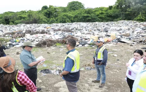 MiAmbiente aplicará medidas penales a los responsables de contaminar los ríos La Villa y Estibaná