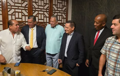 Manuel Cheng se une a la Bancada Mixta tras salir de Vamos