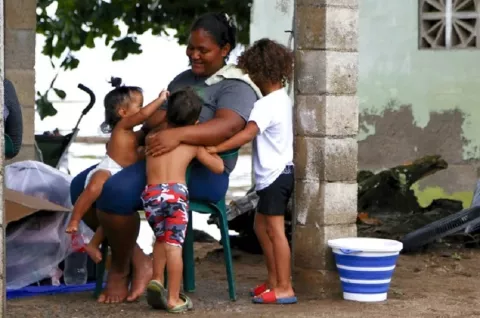 Migrantes en Panamá en su regreso hacia Suramérica: «Aquí nos frena el mar y el dinero»