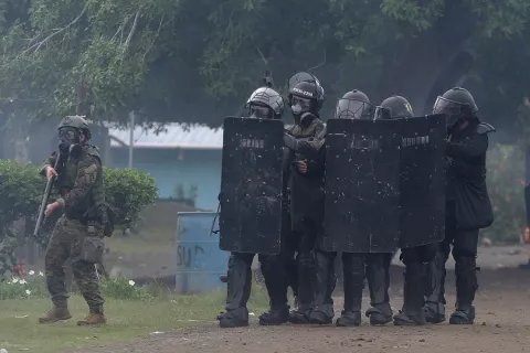 Autoridades reportan 34 policías gravemente heridos en 45 días de protestas