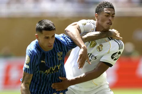 Real Madrid no pasa del empate en su estreno en el Mundial de Clubes