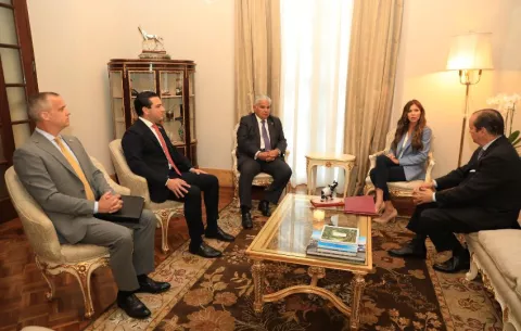 Secretaria de Seguridad de Estados Unidos se reúne con el presidente Mulino