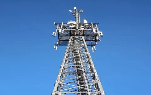 Panamá y Estados Unidos cooperarán para ampliar la cobertura de los sistemas de telecomunicaciones locales