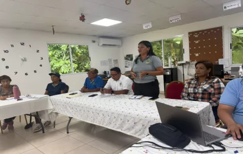 Presentan beneficios del agroturismo a productores coclesanos y colonenses