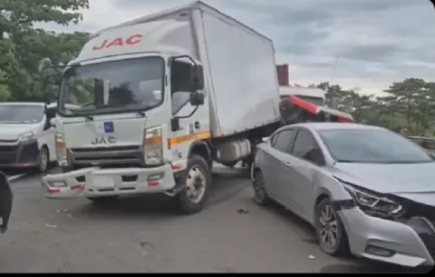 Varios lesionados por colisión múltiple en el cruce del Boclé en Las Palmas de Veraguas