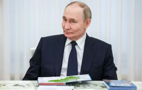 Putin tacha de 'agresión injustificada' el ataque contra Irán