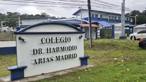 Detención provisional para adolescente por posesión de arma de fuego en un colegio de Chame