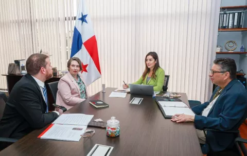 Canadá asesorará a Panamá en materia de formación profesional, aduanas y comercio
