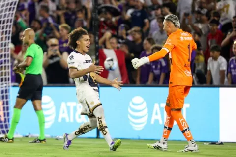 Carrasquilla y Navas llevan a Pumas al triunfo ante Orlando City en League Cup 