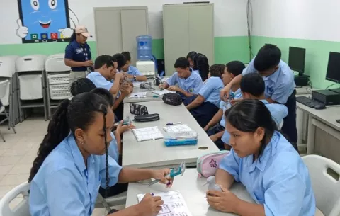  Exministro Cañizales propone clases híbridas y fines de semana para recuperar clases
